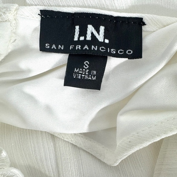 | I.N. San Francisco | White Shimmer Smocked Neck Sleeveless Floral Detail Top - Picture 8 of 10